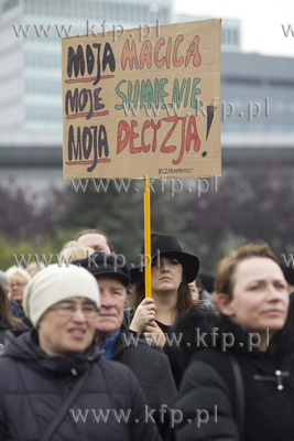 Gdynia. Czarny Protest, czyli demonstracja przeciwko...