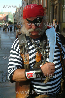 Gdanski pirat - Andrzej. 1.09.2002 Fot. Maciej Kosycarz...