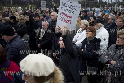 Gdynia. Czarny Protest, czyli demonstracja przeciwko...