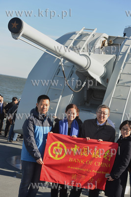 Chinskie okrety wojenne, niszczyciel rakietowy, fregata...