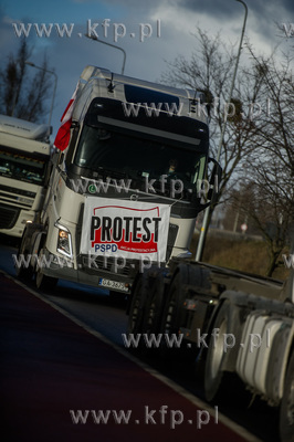Gdańsk. Akcja protestacyjna kierowców samochodów...