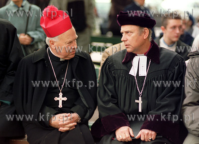 Biskup Tadeusz Goclowski i Michal Warczynski z kosciola...