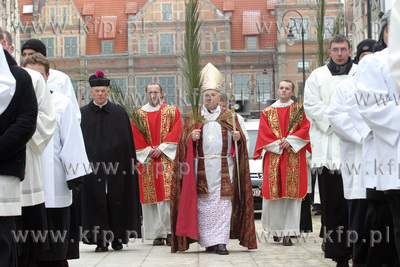 Niedziela Palmowa w Gdansku - procesja na Dlugim Targu....