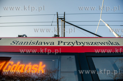 Gdansk. Przystanek tramwajowy Urzad Miejski. Uroczystosc...